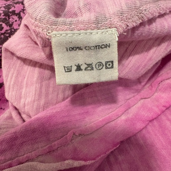 Magnolia Pearl
Magnolia Pearl Lifesurfer T in Allium top 1507 - Picture 10 of 11